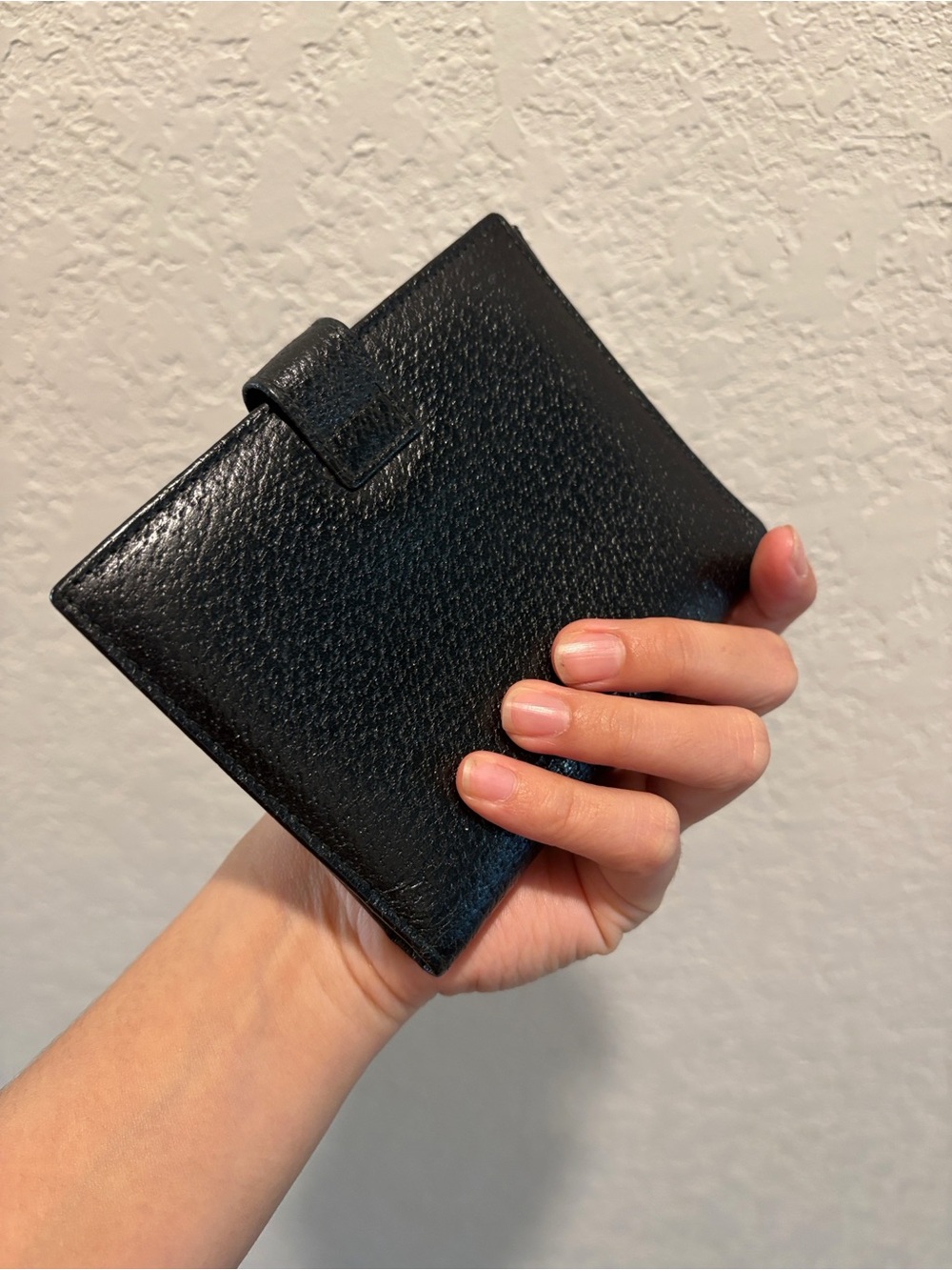 Gucci Black Leather Agenda Wallet with Snap Closure - Picture 12 of 12